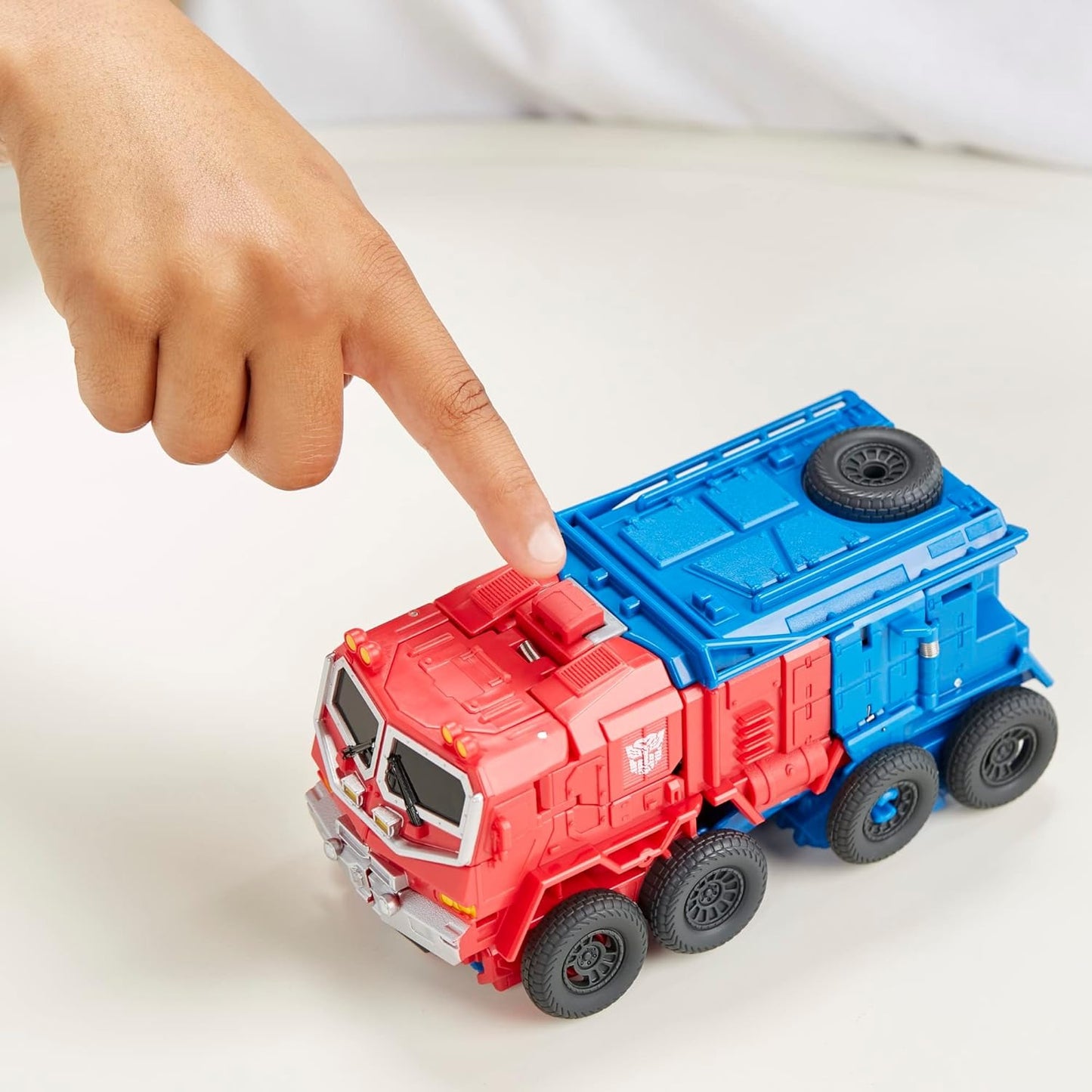 Transformers Bumblebee Cyberverse Adventures Dinobots Unite Smash Changer Optimus Prime Figure, 9-inch