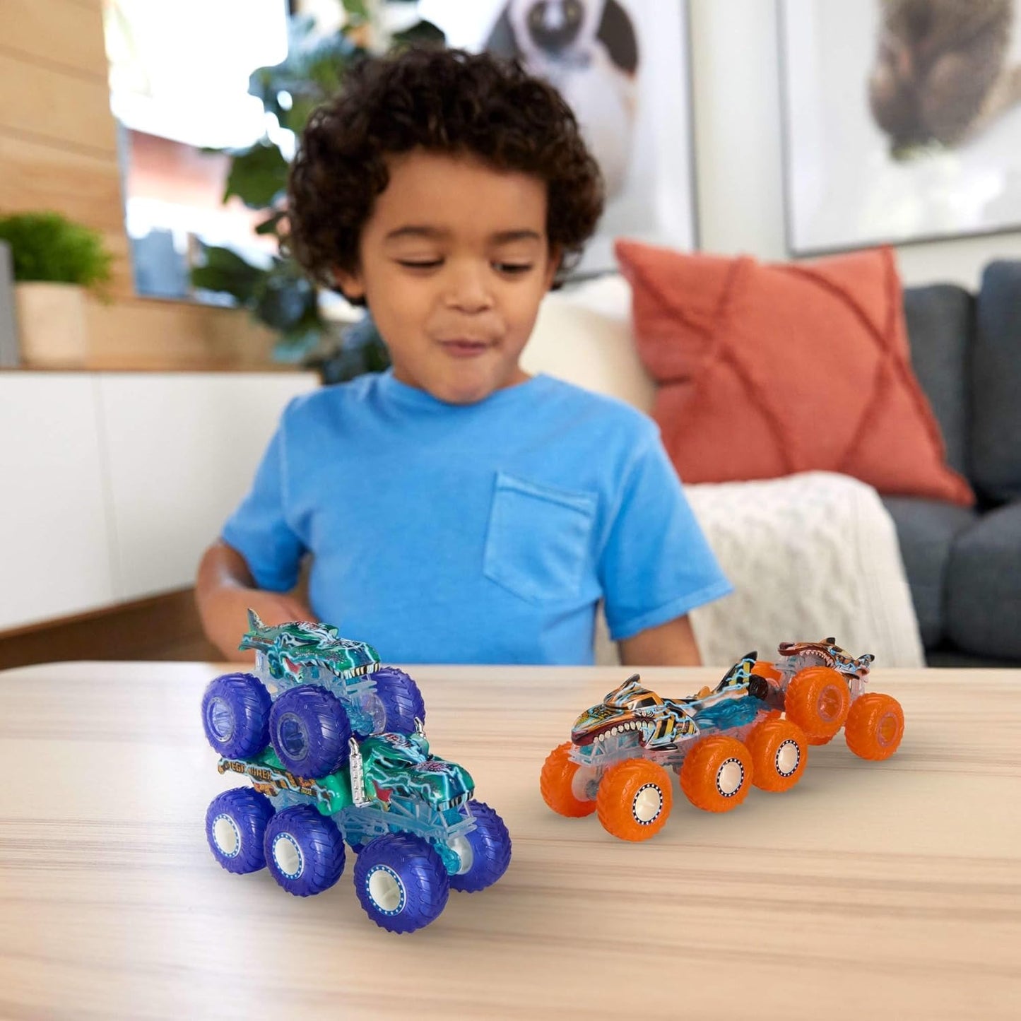 Hot Wheels Monster Trucks Toy Truck & Big Rig Multipack, 1:64 Scale Mega-Wrex & Tiger Shark with Big Rigs in Matching Power Smashers Deco