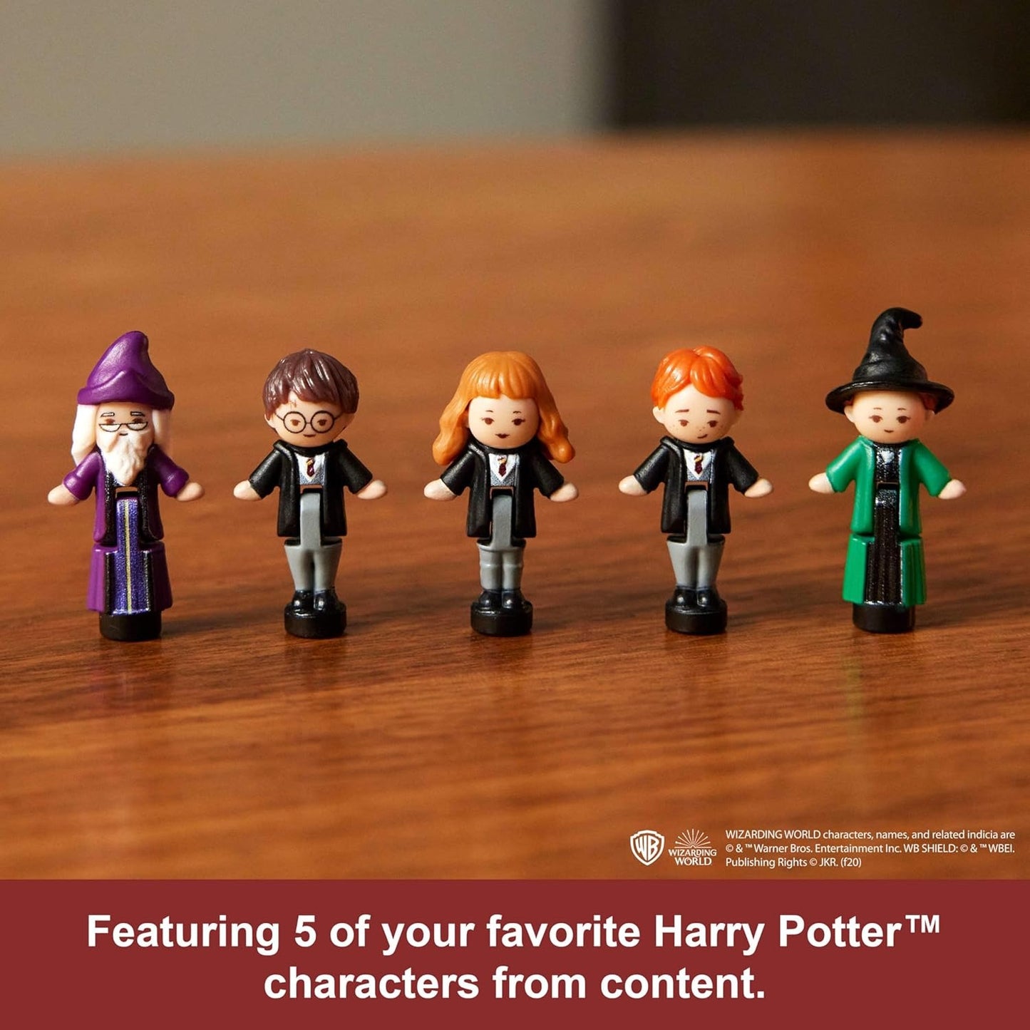 Polly Pocket Collector Playset, Harry Potter Compact with 5 Character Dolls & 11 Accessories, Hogwarts Exterior