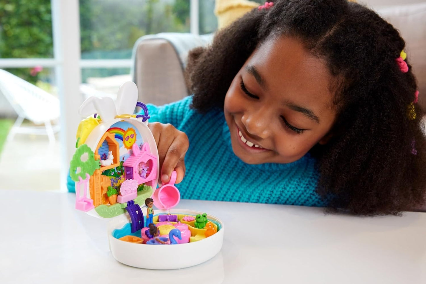 Polly Pocket Flower Garden Bunny Compact Playset with 2 Micro Dolls & 12 Accessories, Including 2 with Color Change