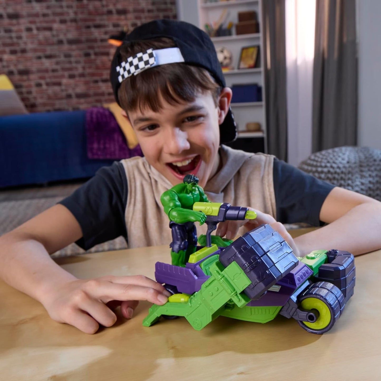 Marvel Avengers VenomVersus Epic World of Action Hulk Blast & Smash Truck Figure & Vehicle Set, 4-Inch Super Hero Toys for Kids Ages 4+