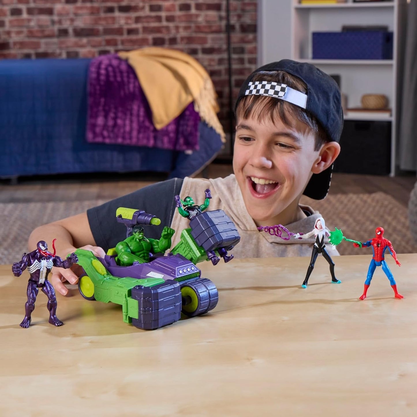 Marvel Avengers VenomVersus Epic World of Action Hulk Blast & Smash Truck Figure & Vehicle Set, 4-Inch Super Hero Toys for Kids Ages 4+