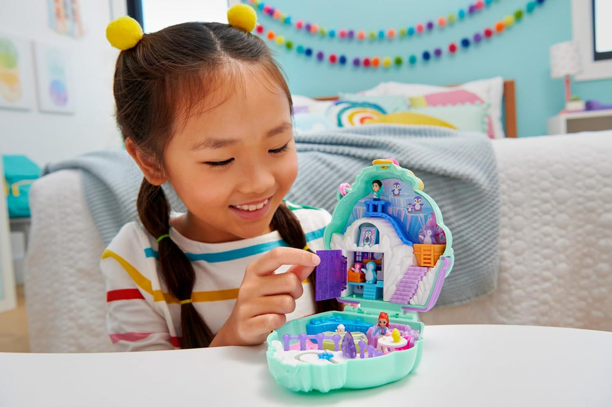 Compact Rva Polly Pocket Dolls & Playset, Snow Sweet Penguin Compact with 13 Acces ...