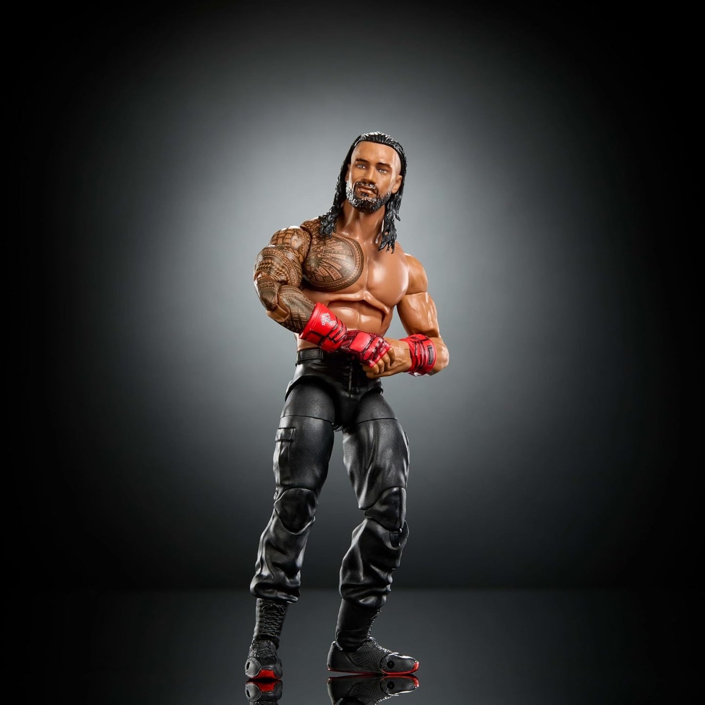 Mattel WWE Elite Collection Top Picks Action Figures & Accessories Set, 6-inch Collectible Roman Reigns with Swappable Hands & Ring Gear (Styles May Vary)