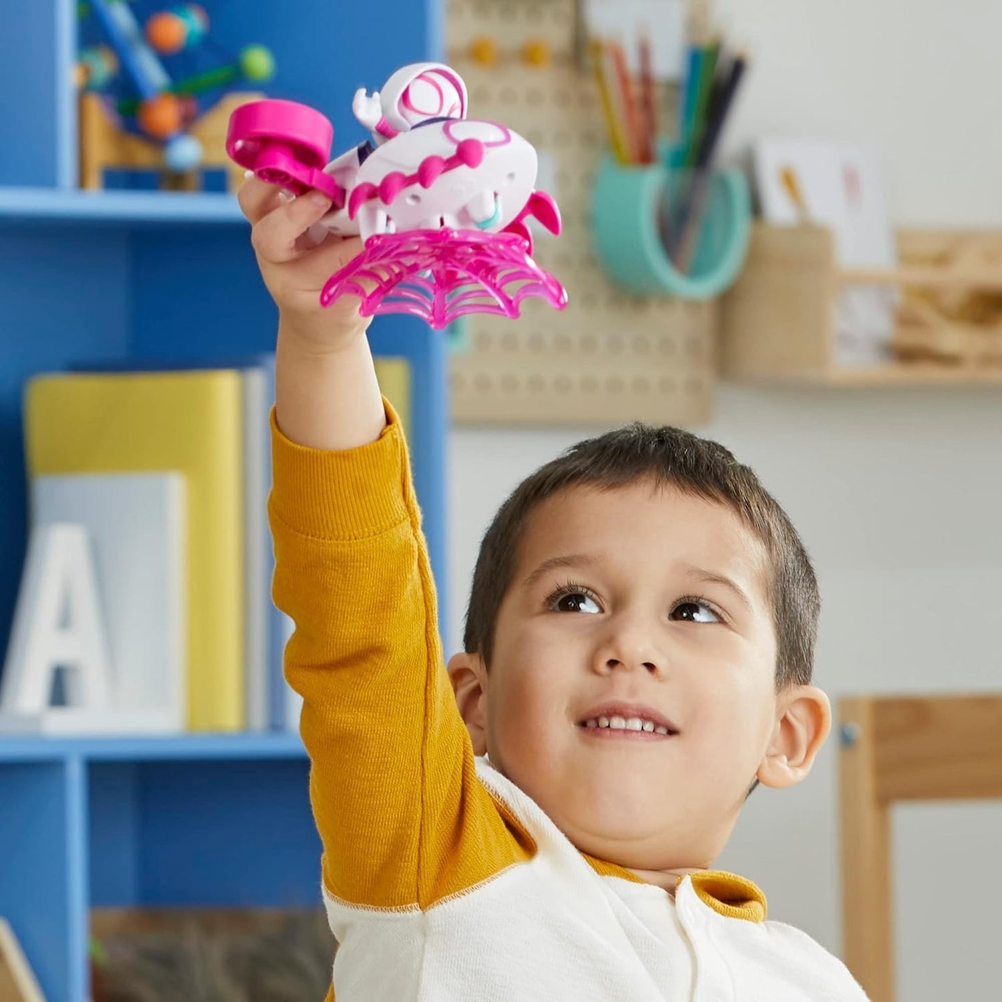 Marvel Ghost-Spider Copter Set, 4-Inch Scale Action Figure with Vehicle & Accessory, Preschool Super Hero Toy