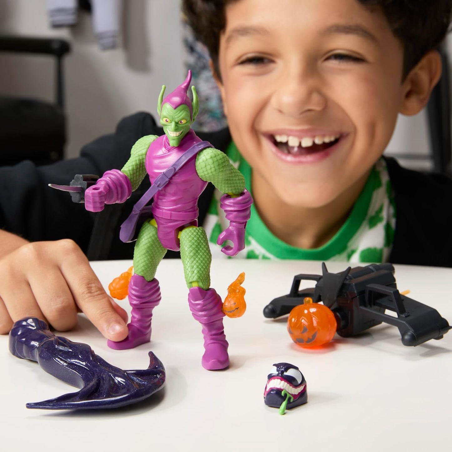 Spider-Man MixMashers Marvel Green Goblin Custom Mix-and-Match Deluxe Action Figure & Accessories, 5-Inch-Scale (12 cm) Super Hero Toys, Ages 4+