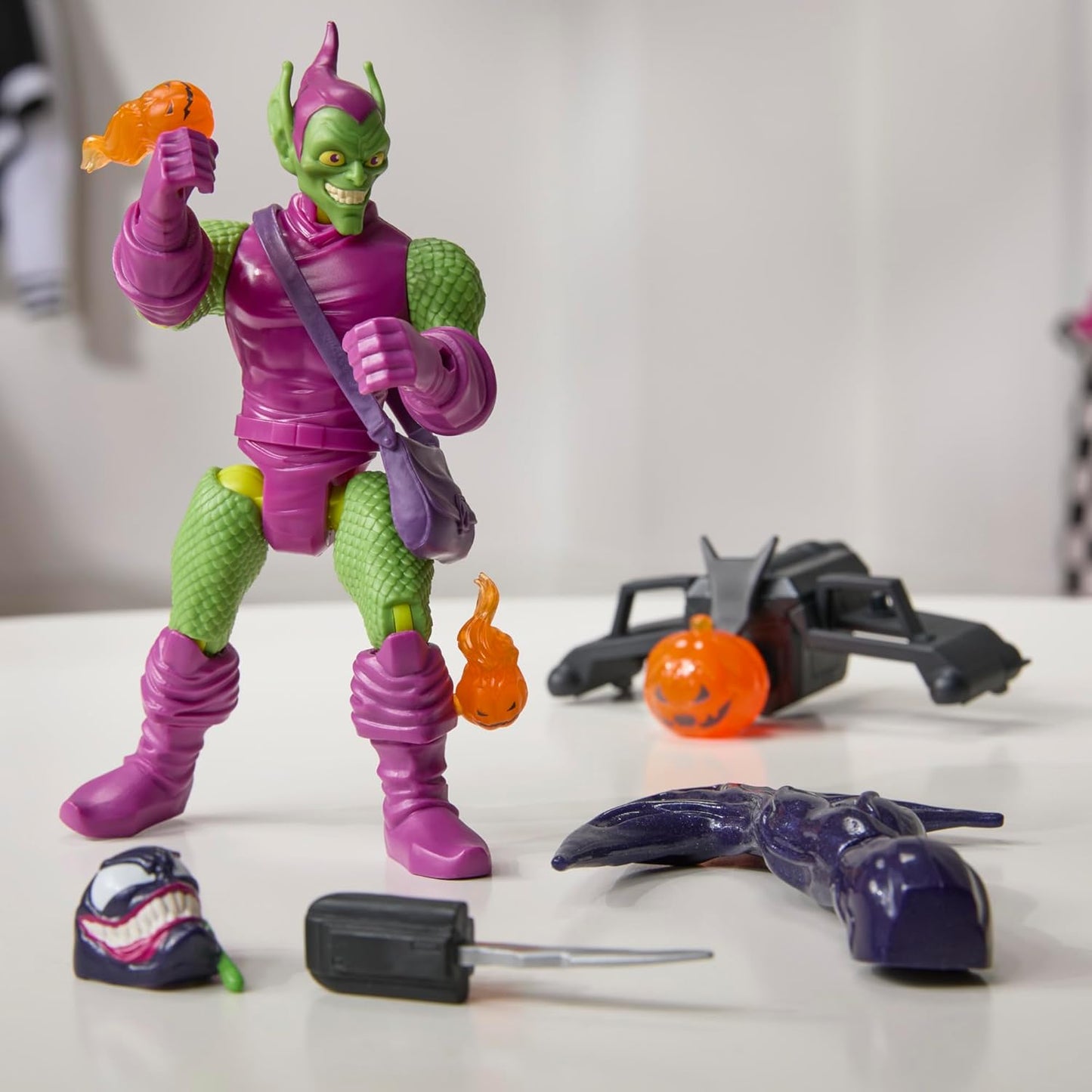Spider-Man MixMashers Marvel Green Goblin Custom Mix-and-Match Deluxe Action Figure & Accessories, 5-Inch-Scale (12 cm) Super Hero Toys, Ages 4+