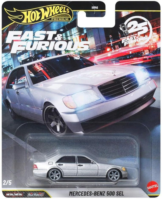 Hot Wheels Cars, Premium Fast & Furious 1:64 Scale Die-Cast Car for Collectors Inspired by Fast & Furious Movie Franchise