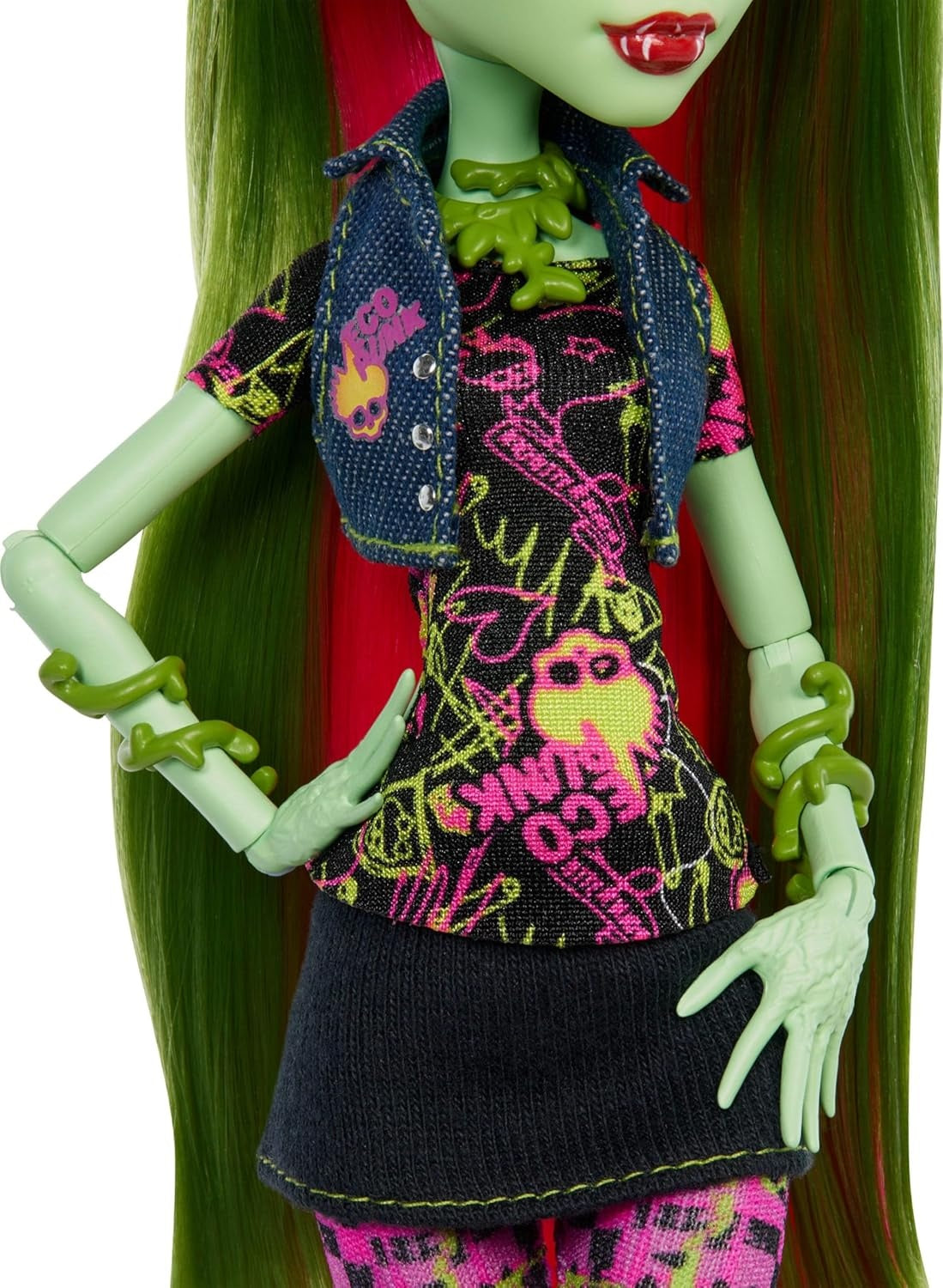 Monster High Boo-riginal Creeproduction Doll, Venus McFlytrap Collectible Reproduction with Doll Stand, Diary, and Pet Chewlian