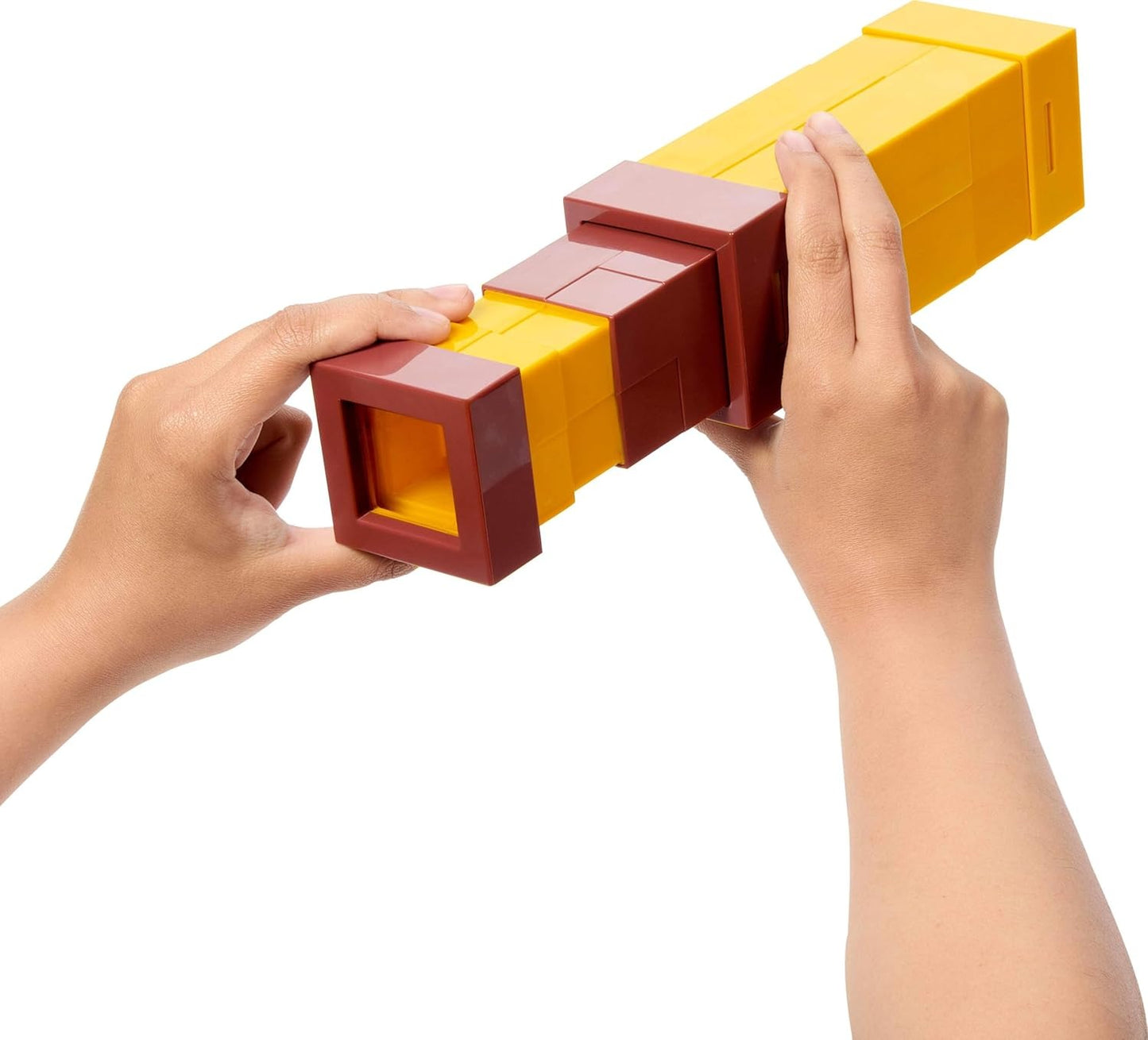 Mattel Minecraft Pixel Spyglass Toy with Pixelating Viewing Lens, Kid-Sized Accessory for Role-Play & Costumes