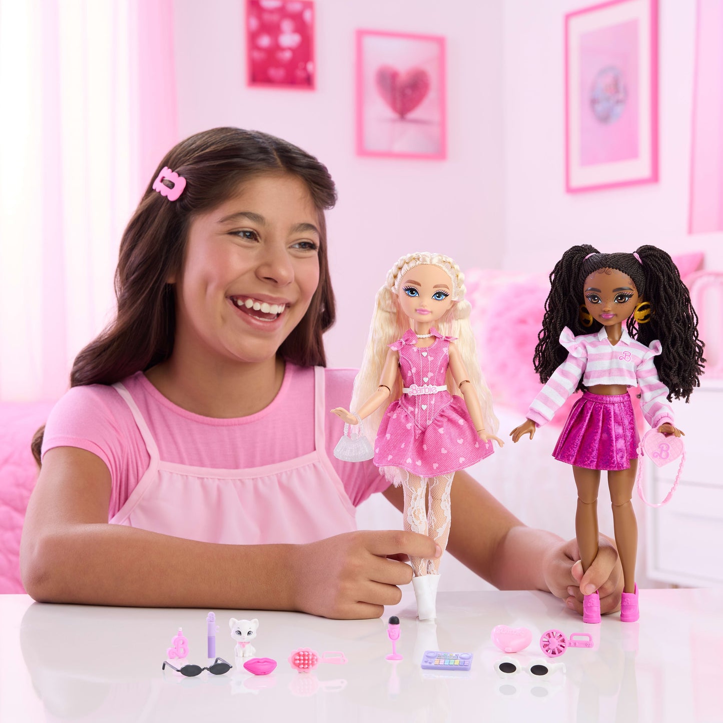Barbie Dream Besties Barbie “Malibu” Fashion Doll & Accessories, Posable with Blonde Hair & Makeup-Themed Toy Pieces