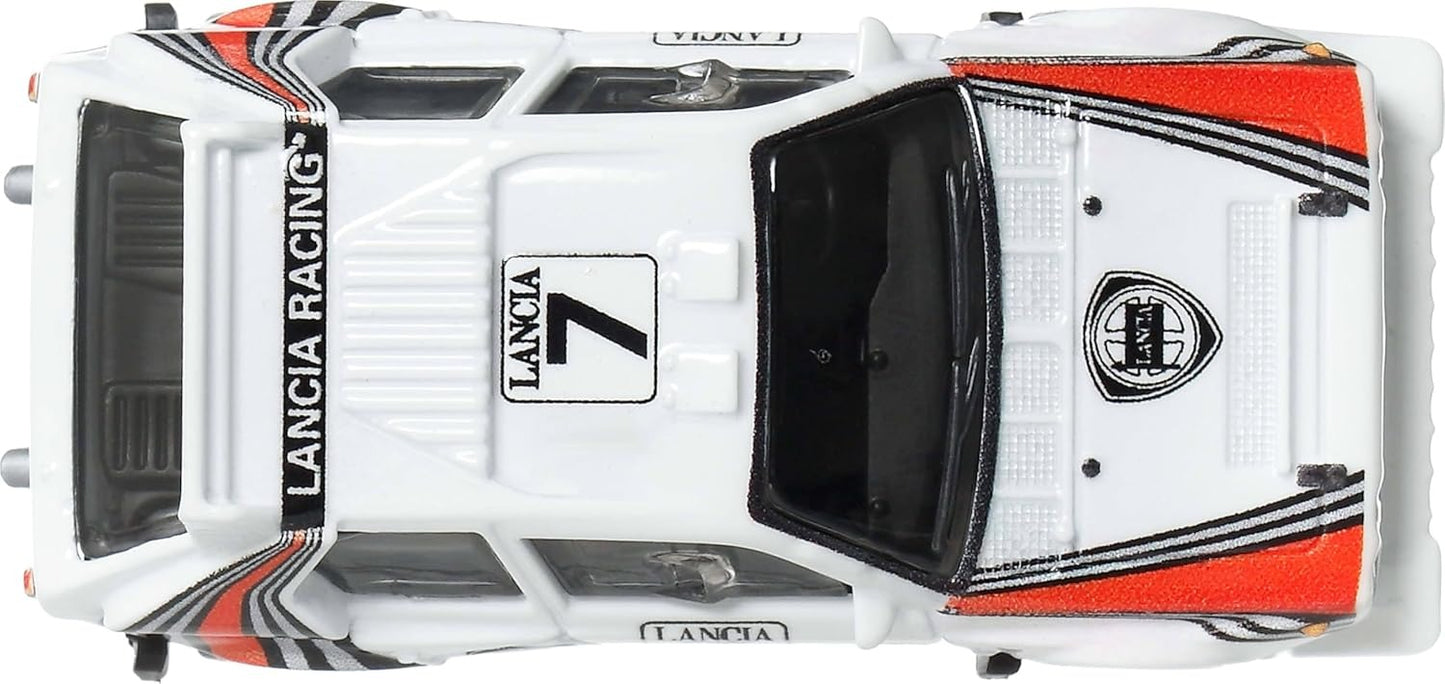 Hot Wheels Car Culture Vehicle, Premium 1:64 Scale Die-Cast Toy Car or Truck with Real Riders Tires & Metal/Metal Body & Chassis (Styles May Vary)