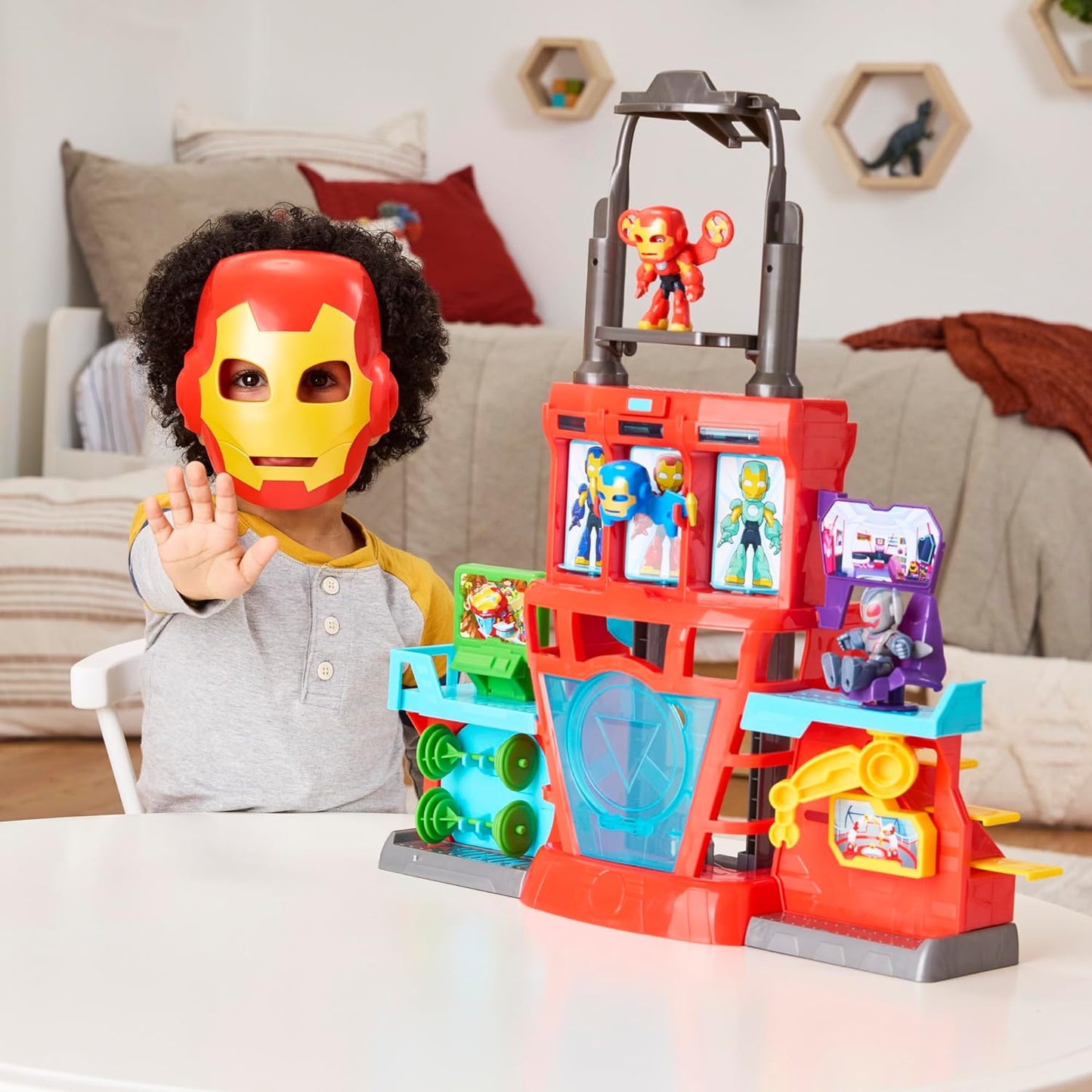 IRON MAN AND HIS AWESOME FRIENDS Marvel Boys & Girls Electronic Iron Quarters Playset with 3-Inch (7.6 CM) Action Figures & Mask, Super Hero Toys, 3+