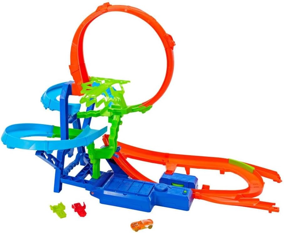Hot Wheels Toy Car Track Set, Stunt Track Mid-Air Crash with 1:64 Scale Die-Cast Toy Car, Motorized Booster for Non-Stop Stunting & Racing