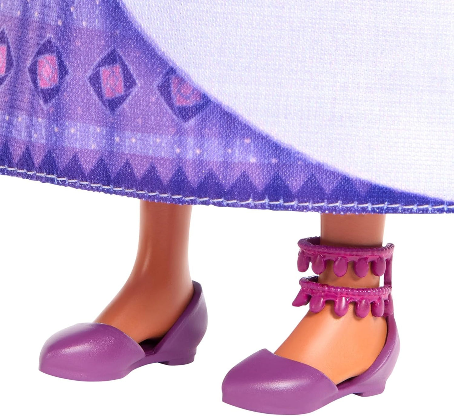 Mattel Disney Wish Toys, Asha of Rosas Posable Fashion Doll with Natural Hair, Removable Clothes, Shoes & Accessories