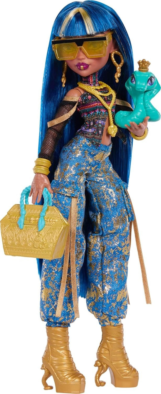 Monster High Doll, Cleo De Nile in Crop Top and Golden Denim Cargo Pants with Pet Snake Hissette and 7 Accessories Like Salad, Smoothie and Purse