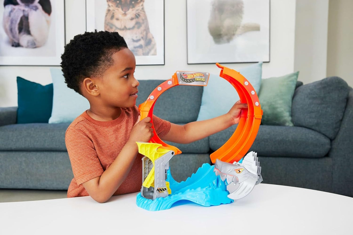 Hot Wheels Monster Trucks Corkscrew Shark Smash Track Set & 1:64 Scale MEGA-Wrex Toy Truck