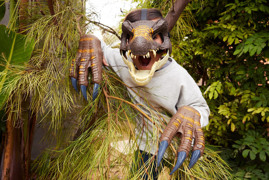 Bundle of Mattel Jurassic World Rebirth Spinosaurus Dinosaur Mask, Openable Jaw, Adjustable Strap + Mattel Jurassic World Rebirth Spinosaurus Battle Claws, 10.8-Inch Long, Stretchy Strap